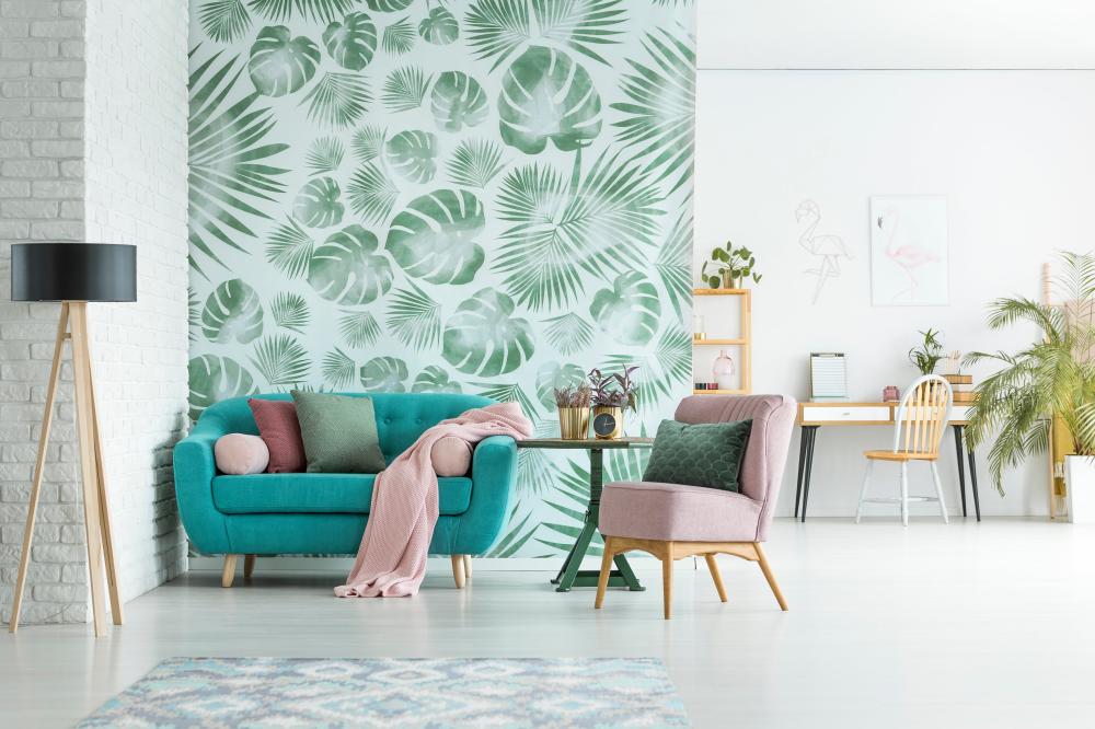 salon avec papier peint